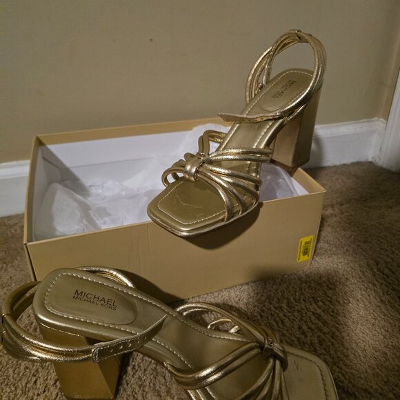 Michael Kors Astra Sandal Size 9M - Picture 1 of 9